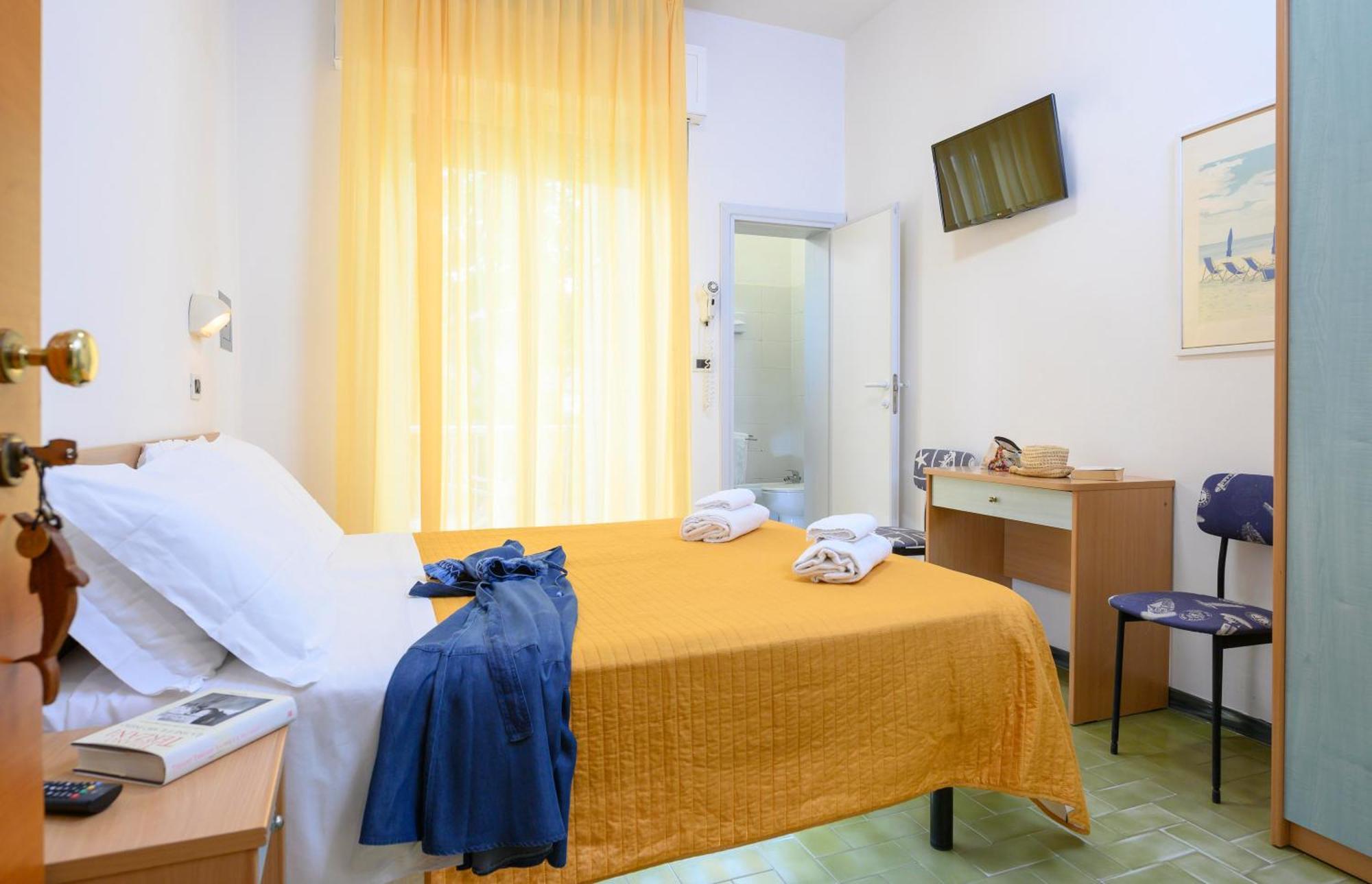 Hotel St. Moritz Римини Экстерьер фото
